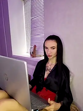 Snapshot of Julietta_001 chatting on 10.05.25 Julietta 001 online show from 10.05.25