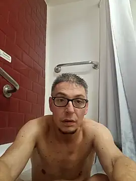 CerveniXXL online show from 11.28.25