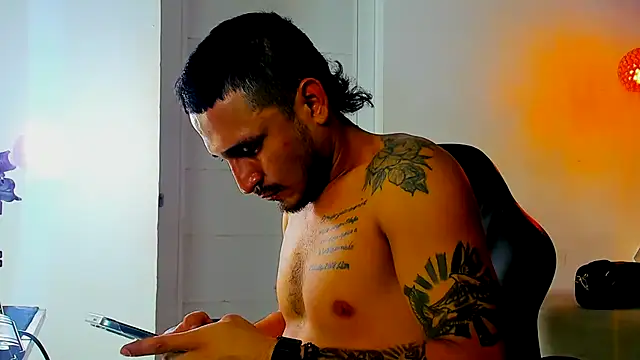 Snapshot of Kevinfox23cms chatting on 10.04.25 Kevinfox23cms online show from 10.04.25