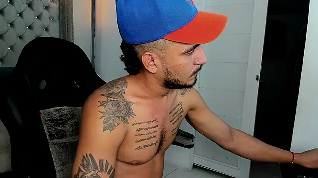 Snapshot of Kevinfox23cms chatting on 10.14.25 Kevinfox23cms online show from 10.14.25