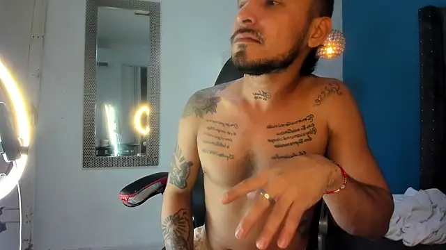 Snapshot of Kevinfox23cms chatting on 10.21.25 Kevinfox23cms online show from 10.21.25