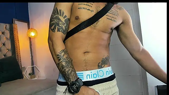 Snapshot of Kevinfox23cms chatting on 10.22.25 Kevinfox23cms online show from 10.22.25