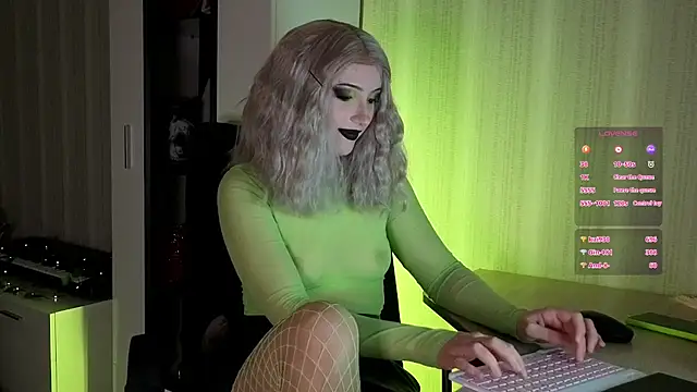 violet-siren-x online show from 11.05.25