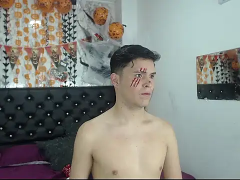 Aaron Foxxx online show from 10.17.25