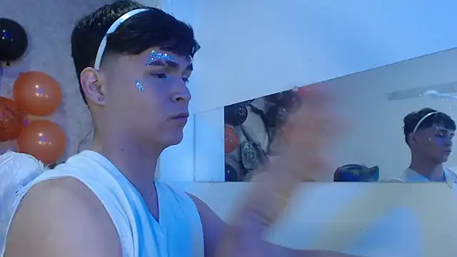 Aaron Foxxx online show from 10.31.25