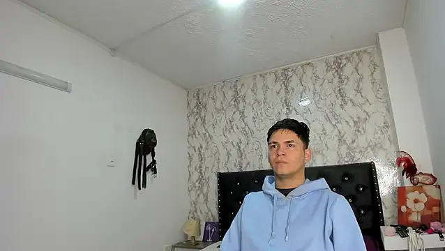 Aaron Foxxx online show from 11.06.25