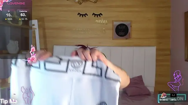 draviana a  online show from 11.21.25