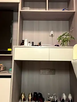 POS001 online show from 01.08.26