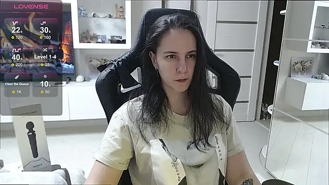 Irwi Tomboy online show from 10.29.25