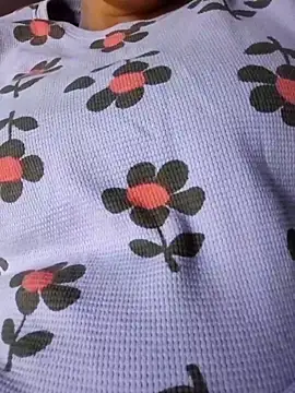 Snapshot of NIGHT_MOOD chatting on 10.14.25 NIGHT MOOD online show from 10.14.25