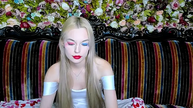 CallMeMargo online show from 10.01.25