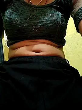 misskomal97 online show from 09.25.25