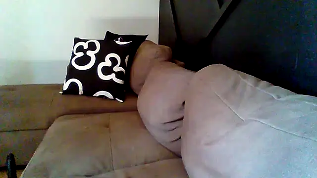 Snapshot of sexycolf chatting on 10.01.25 sexycolf online show from 10.01.25