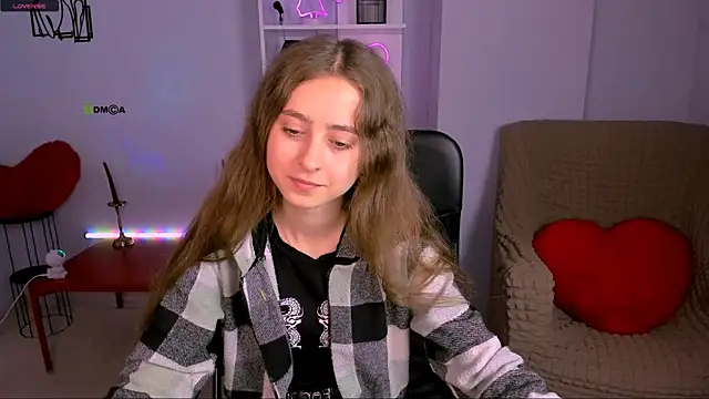 rebecca smile online show from 11.08.25