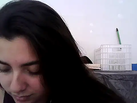 Snapshot of larj021bb chatting on 10.31.25 larj021bb online show from 10.31.25