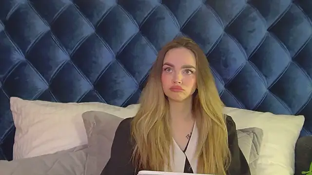 AnitaVenture online show from 04.06.26