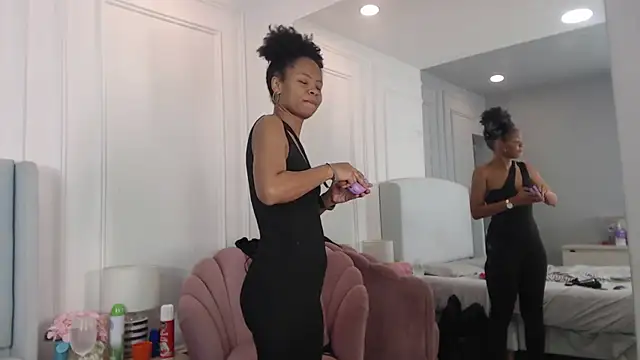 ChantalGarner online show from 12.02.25