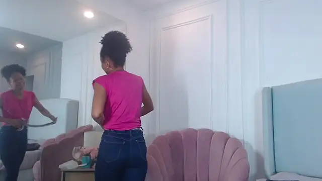 Snapshot of ChantalGarner chatting on 02.18.26 ChantalGarner online show from 02.18.26