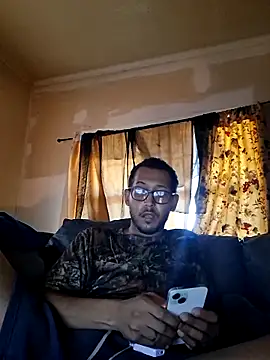 ThrowedWorldWide online show from 11.17.25