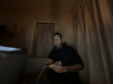 ThrowedWorldWide online show from 12.19.25