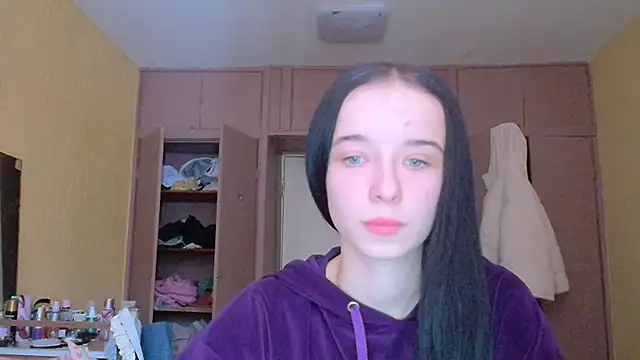 Emilia Light online show from 01.15.26