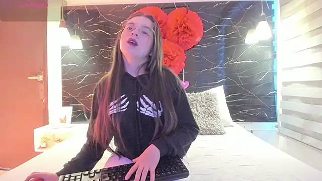 ZOE LE online show from 02.27.26