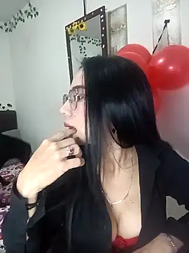 Snapshot of YaraDuartee chatting on 02.25.26 YaraDuartee online show from 02.25.26