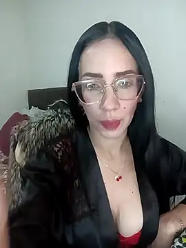 Snapshot of YaraDuartee chatting on 03.28.26 YaraDuartee online show from 03.28.26