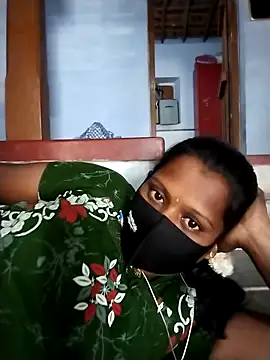 Snapshot of Tamil_Hot_Sandy chatting on 05.08.26 Tamil Hot Sandy online show from 05.08.26