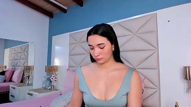 Snapshot of EliDurann chatting on 11.11.25 EliDurann online show from 11.11.25