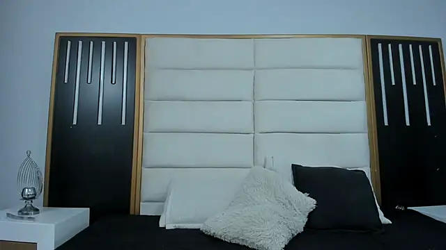 Snapshot of EliDurann chatting on 12.03.25 EliDurann online show from 12.03.25