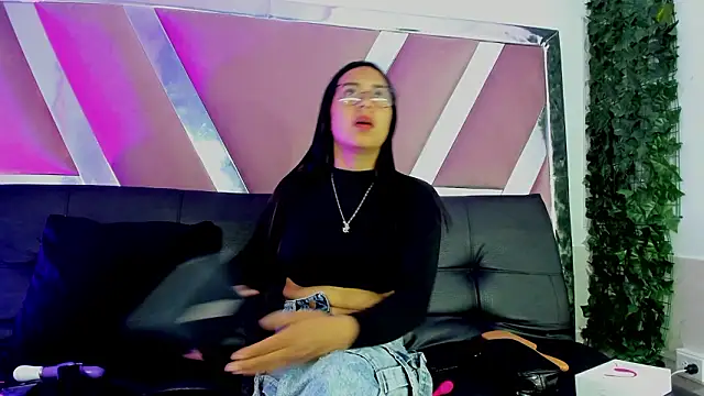 KateValencia online show from 03.14.26