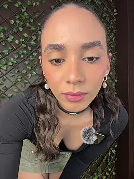 Capricho 01 online show from 02.05.26