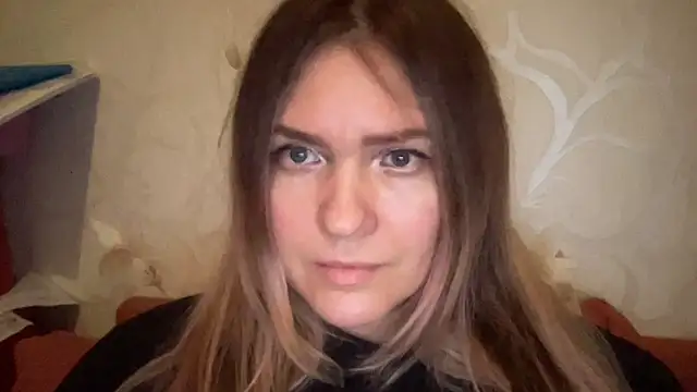 Snapshot of Milysoren chatting on 02.13.26 Milysoren online show from 02.13.26