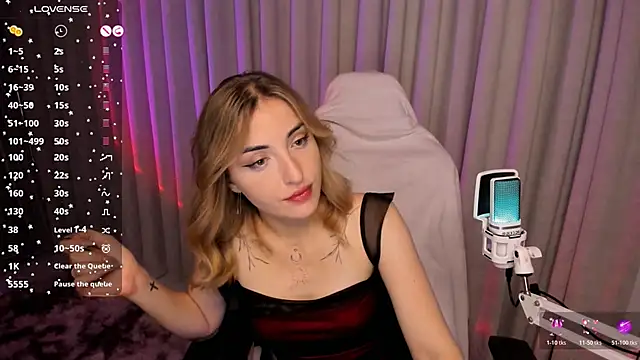 AmyVilvet  online show from 02.14.26