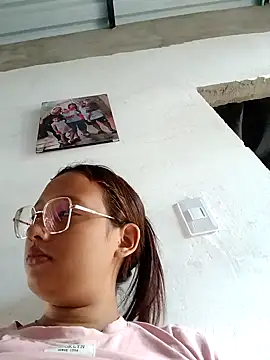 young dairy01 online show from 10.29.25