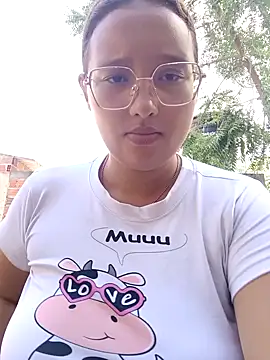 young dairy01 online show from 10.31.25