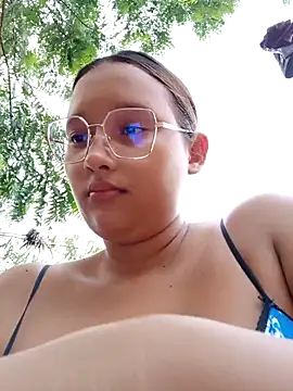 young dairy01 online show from 12.02.25