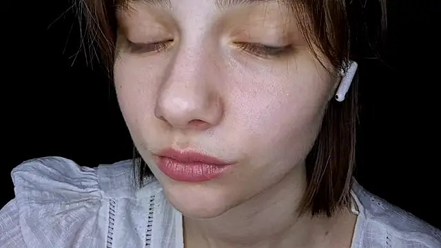 Snapshot of ExitedTroth chatting on 04.18.26 ExitedTroth online show from 04.18.26