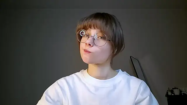 Snapshot of ExitedTroth chatting on 04.30.26 ExitedTroth online show from 04.30.26