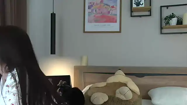 Snapshot of AnaMoonlight chatting on 04.23.26 AnaMoonlight online show from 04.23.26