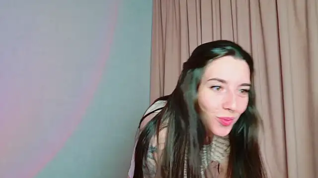 Snapshot of Curious_Lily chatting on 10.18.25 Curious Lily online show from 10.18.25