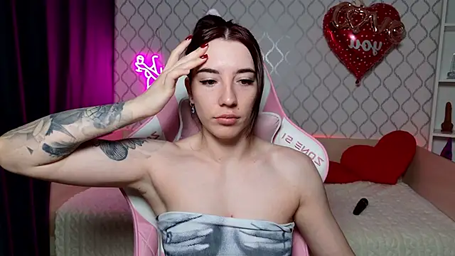 Curious Lily online show from 03.19.26