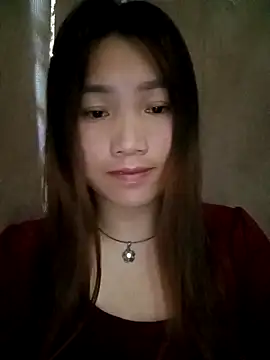 min-xinh online show from 10.14.25