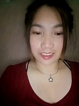 min-xinh online show from 10.27.25