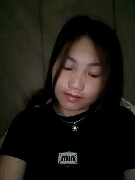 min-xinh online show from 11.16.25