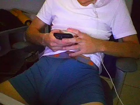 AlbertoRuiz086 online show from 10.15.25