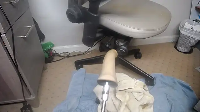 Snapshot of sackstor chatting on 03.06.25 sackstor online show from 03.06.25