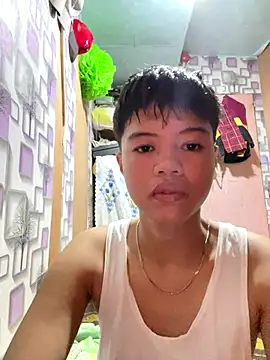 Snapshot of Obre17 chatting on 09.27.25 Obre17 online show from 09.27.25