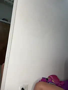 Snapshot of bbyexclussive chatting on 09.26.25 bbyexclussive online show from 09.26.25